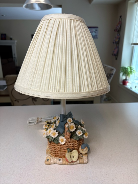 Other - Figi Graphics Table Lamp Daisy Basket / Bird